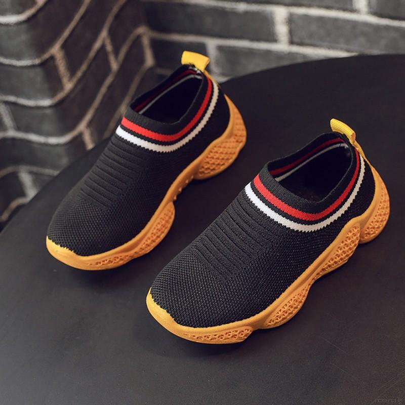 Giày thể thao phối màu phong cách Hàn Quốc năng động dành cho các bé