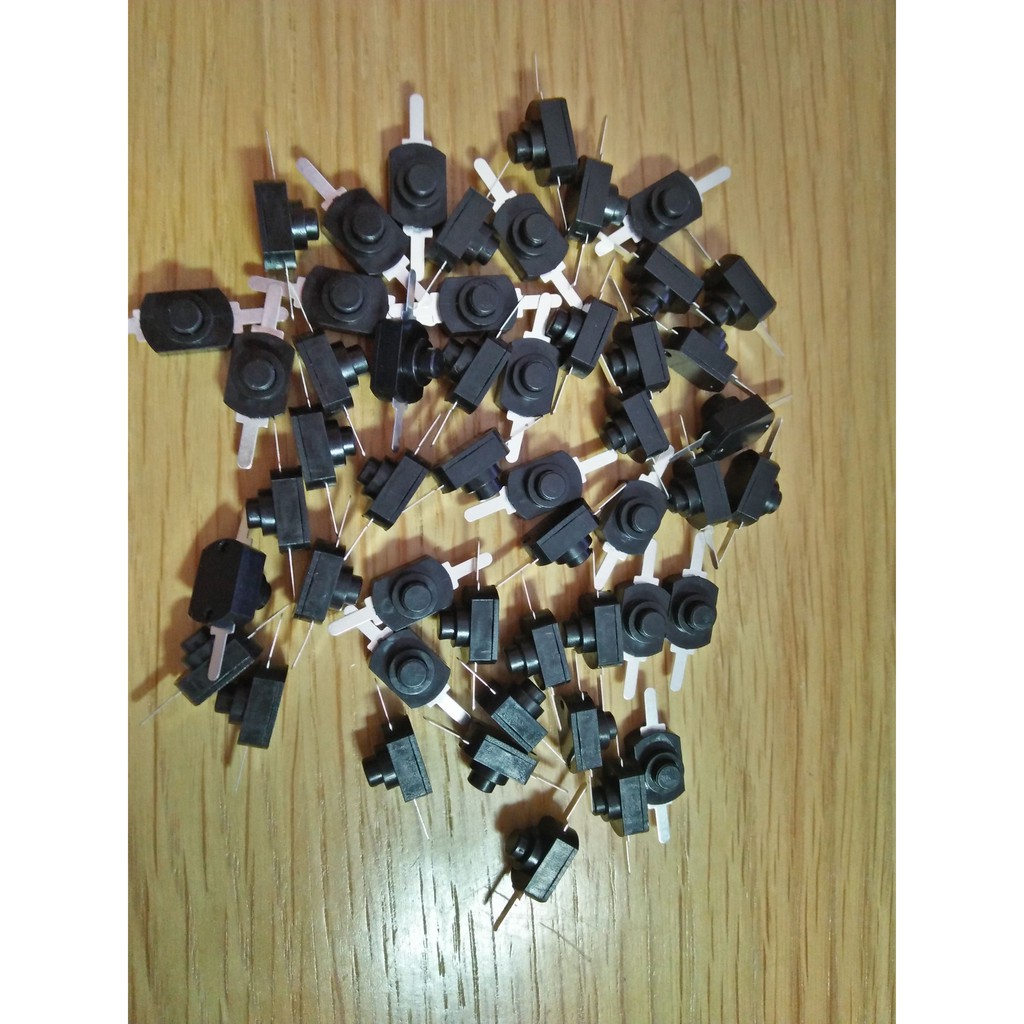 SET 2 công tắc nút nhấn màu đen 30V 1A cao cấp.