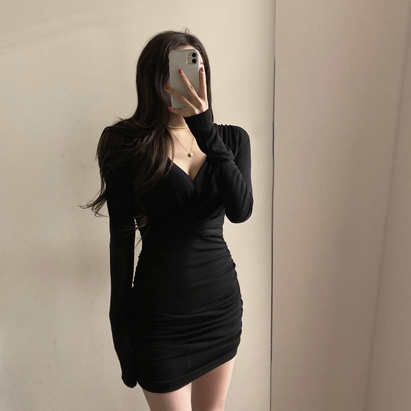 Váy ôm body dài tay sexy cổ chữ V thiết kế nếp nhăn