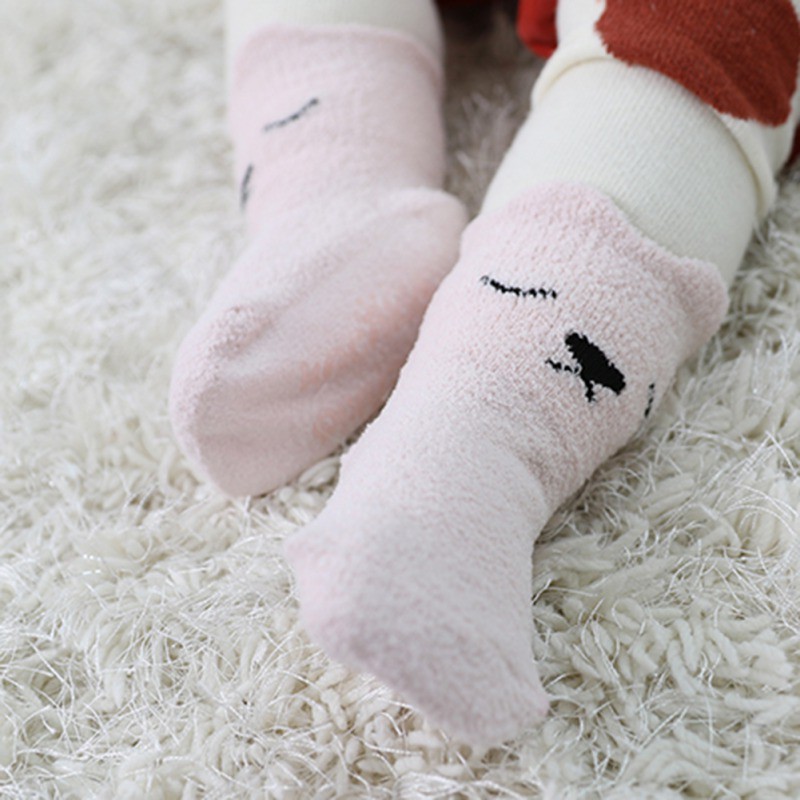 Vớ mềm cho em bé sơ sinh thêu hình hoạt hình dễ thương