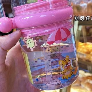 Bình nước phun nước cá voi