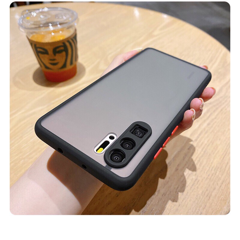 Ốp lưng nhám Huawei P30 Pro chống sốc,bảo vệ Camera (viền đen)