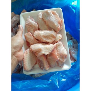 CÁNH GÀ KHÚC GIỮA
