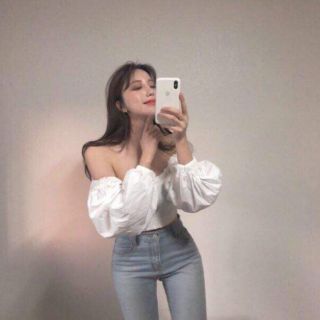 ÁO CROPTOP TRỄ VAI ( HÀNG QUẢNG CHÂU ULZZANG)