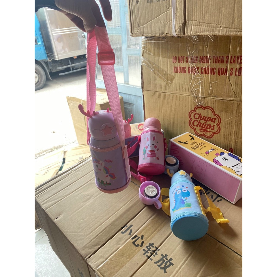 Bình Nước Giữ Nhiệt Inox Cao Cấp Hình Hươu Cute Cho Bé Có Dây Đeo