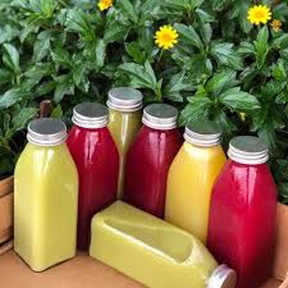 Chai thủy tinh 350ml vuông nắp nhôm, nắp gỗ