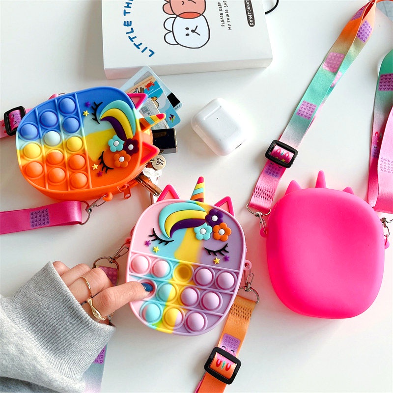 Ví cầm tay họa tiết kỳ lân đáng yêu cho nữ