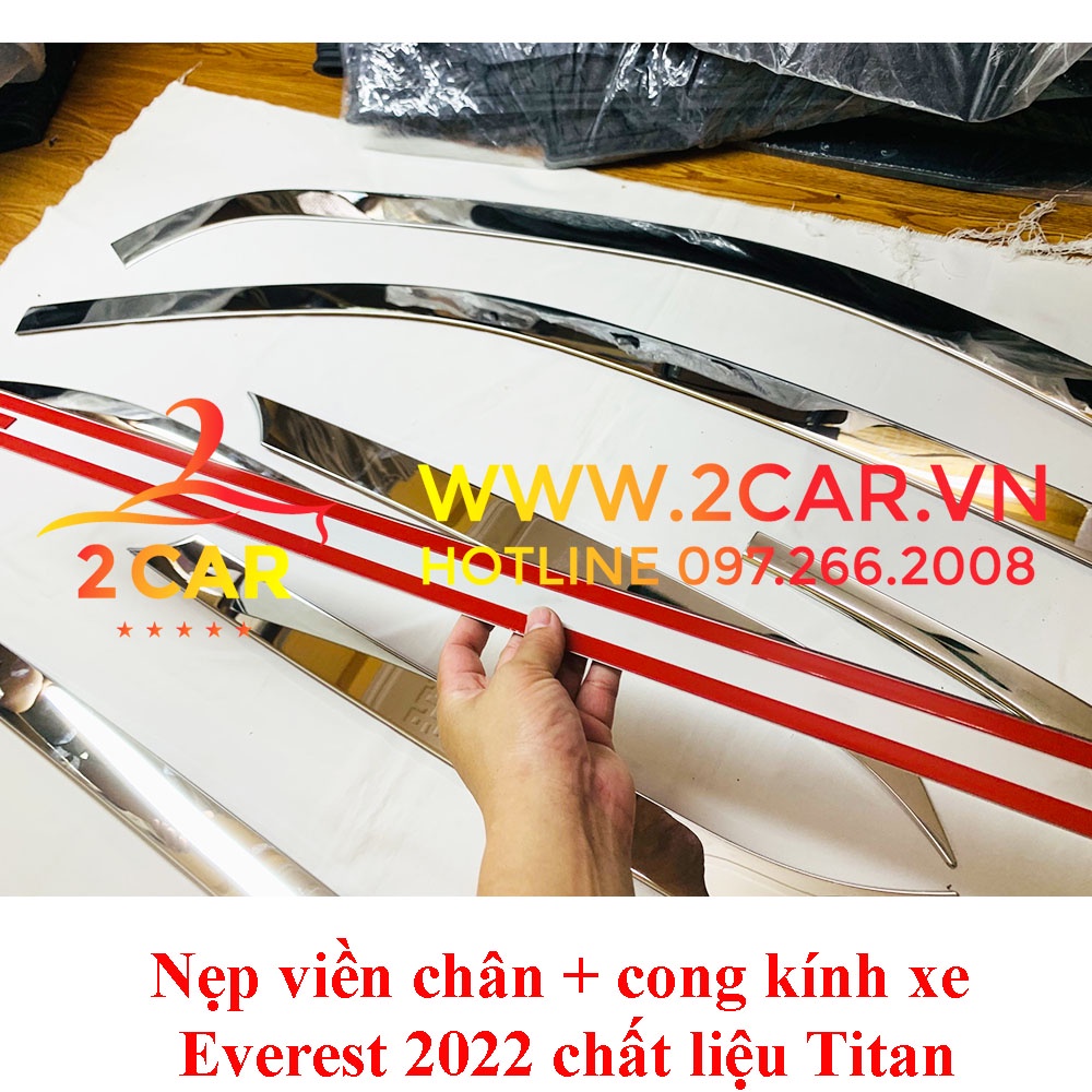 Ốp nẹp viền chân kính, cong kính xe Ford Everest new 2022, 2023 Hàng Inox cao cấp, sáng bóng
