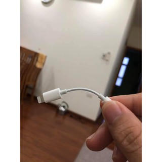 Jack chuyển tai nghe lightning sang jack 3.5 chính hãng 5.0