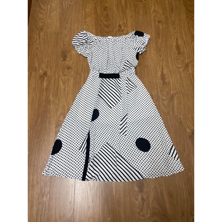 Váy nem size 4