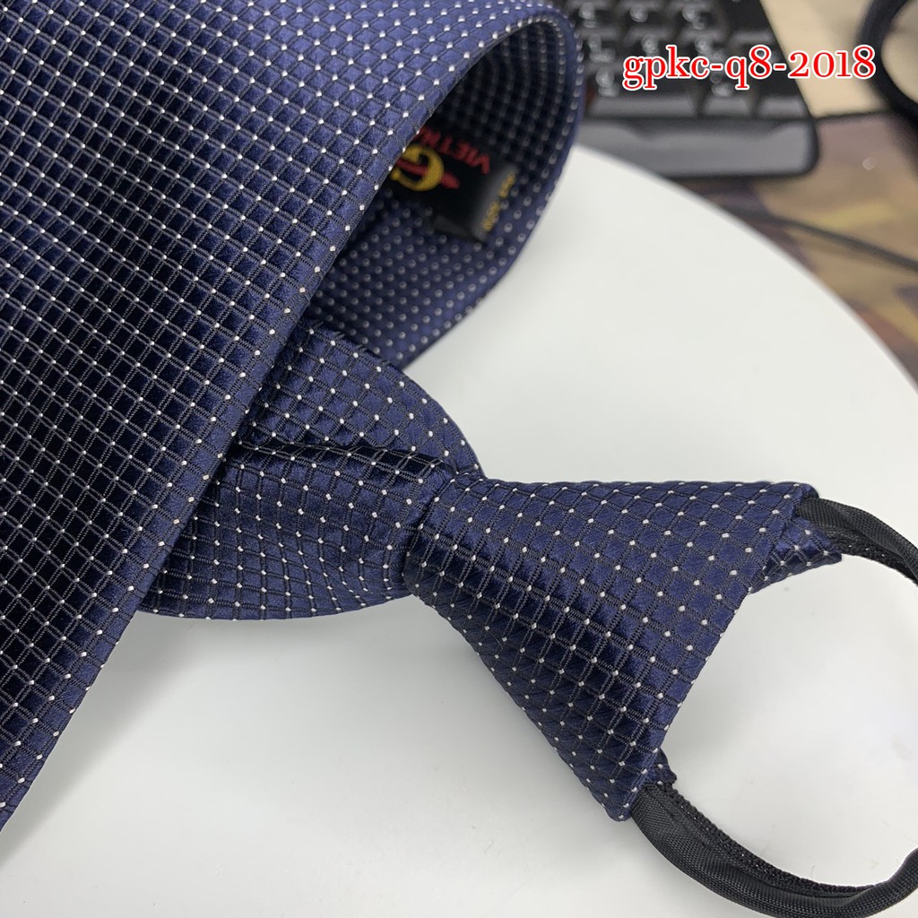 Cà vạt nam 8cm thắt sẵn dây kéo tiện lợi hàng 3 lớp lót silk xanh đen chấm Giangpkc36 Q18