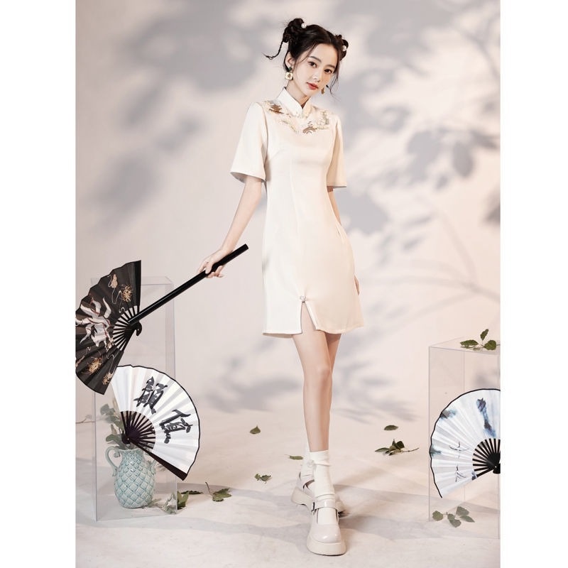 Sườn Xám Cách Tân Dáng Ngắn Thiết Kế Mới Màu Trắng Thời Trang Mùa Hè Cho Nữ