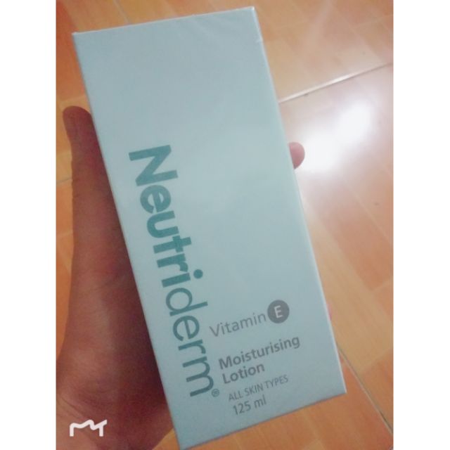 Kem dưỡng ẩm và ngăn ngừa rạn da Neutriderm 125ml