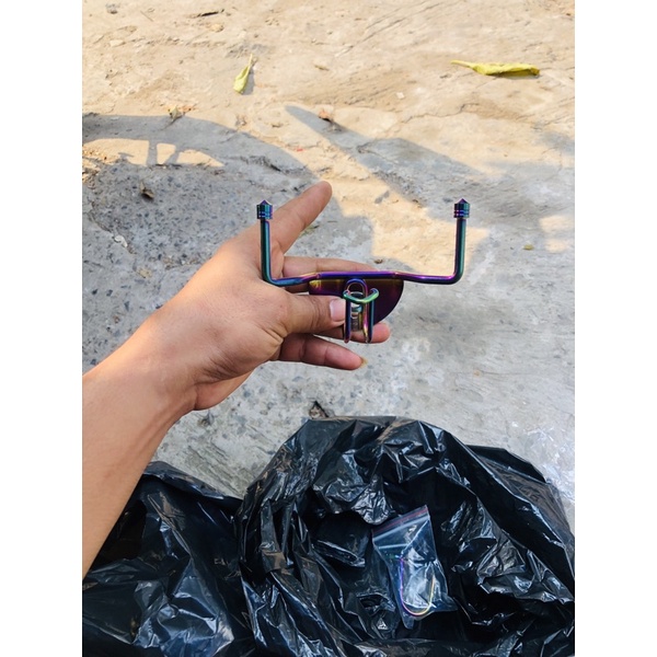 Combo móc titan gắn cho vario 2018-2021 như zin đẹp móc giữa titan