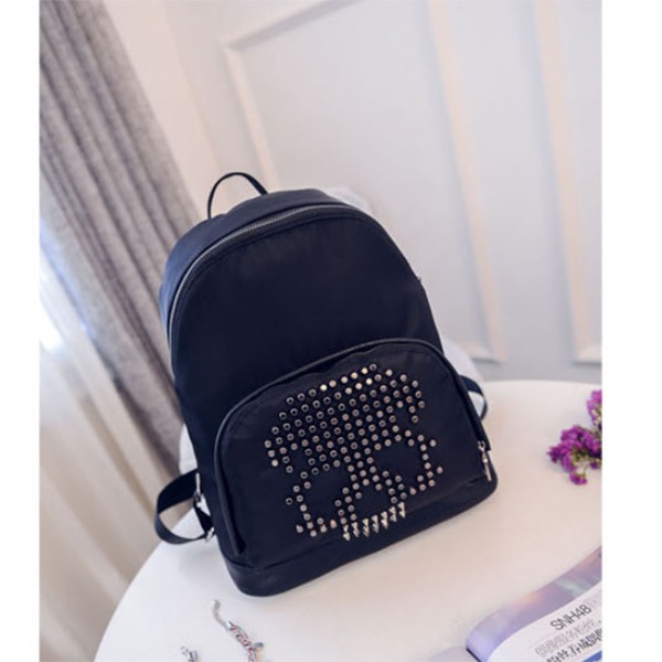 Balo đầu lâu gắn đinh tán nữ đi chơi đi làm vải dù cá tính