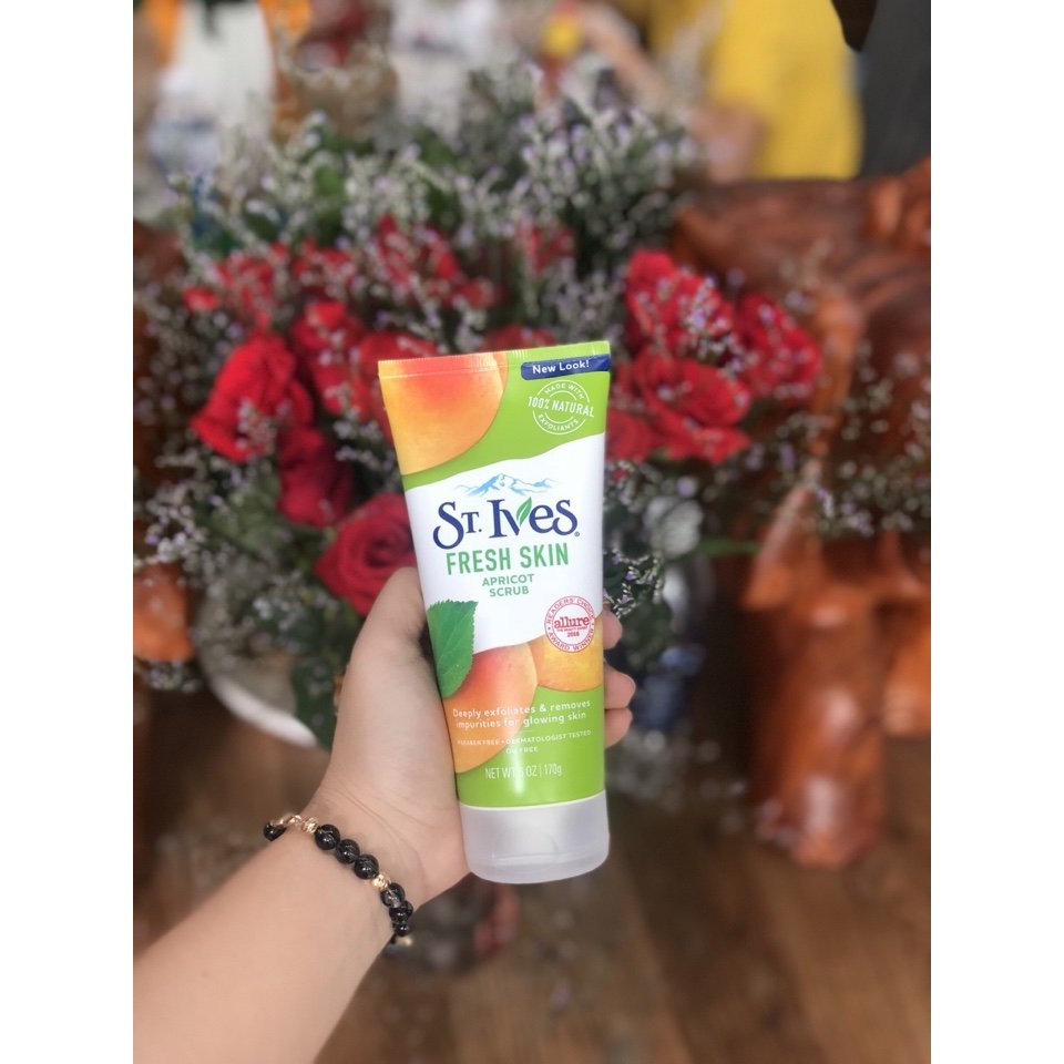 Tẩy Tế Bào Chết mặt St.Ives Mỹ 170g