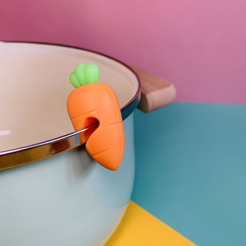 1 Kẹp Nhấc Nồi Chống Tràn Chịu Nhiệt Hình Đùi Gà/Cà Rốt Dễ Thương