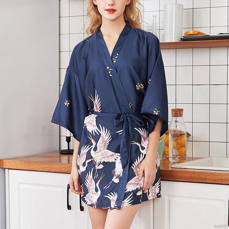 Áo khoác ngủ mỏng vạt ngắn tay lửng kèm dây lưng in họa tiết cho nữ | BigBuy360 - bigbuy360.vn