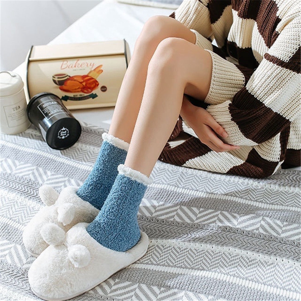 Vớ bông giữ ấm mùa đông kiểu dáng hoạt hình dễ thương dành cho nữ