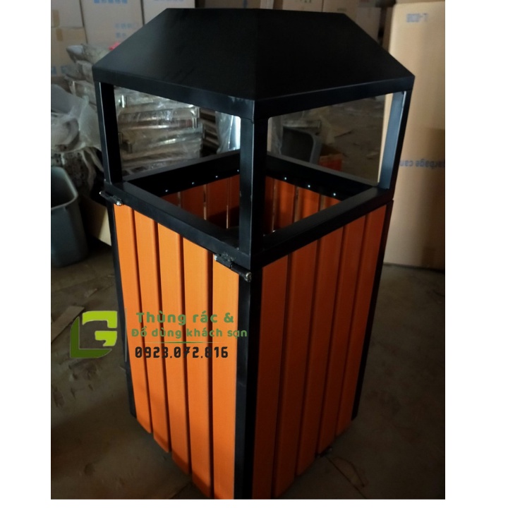 Thùng rác vuông ngoài trời giả gỗ