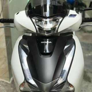 Ốp đầu đèn SH 2017( CHẮN GIÓ)
