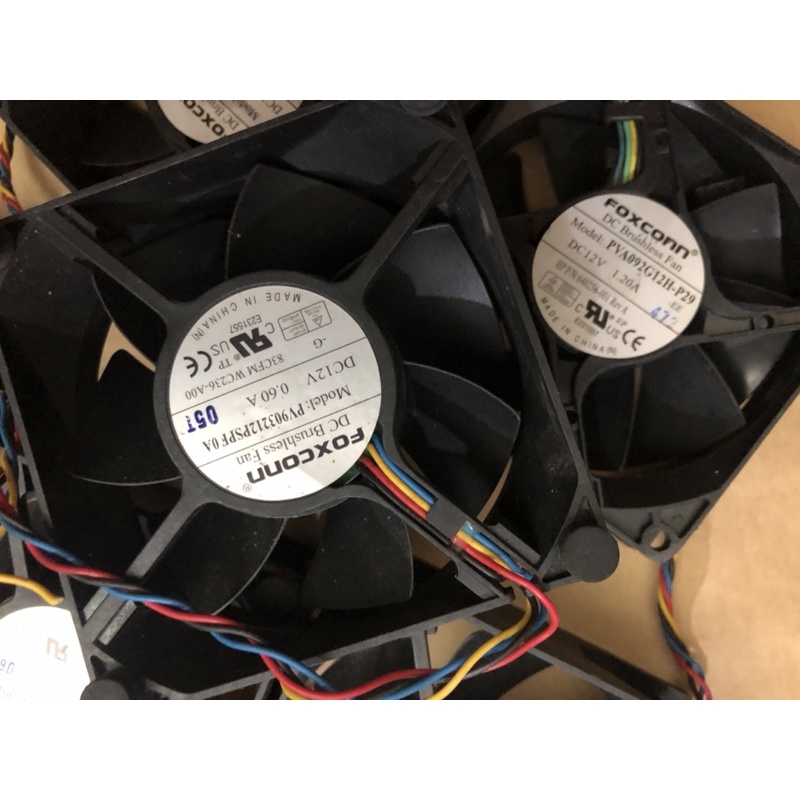 [Mã SALE hoàn 5% đơn 300K] Fan FOXCONN 9cm 12V 1.2A và 0.6A