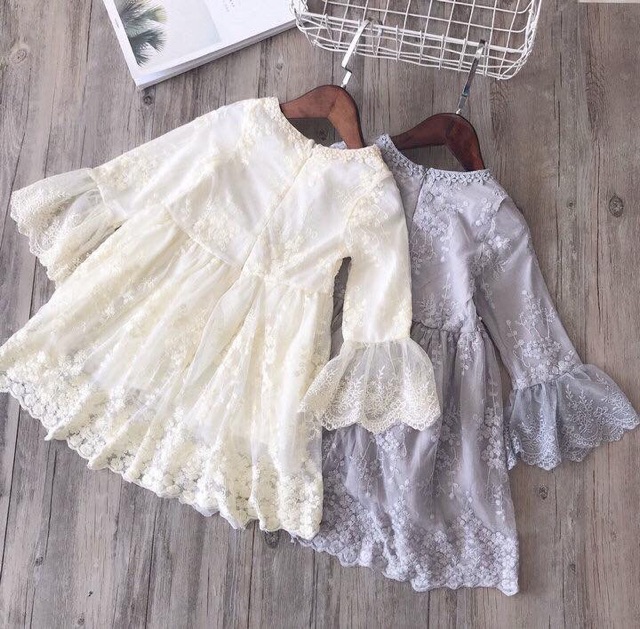 Váy ren công chúa