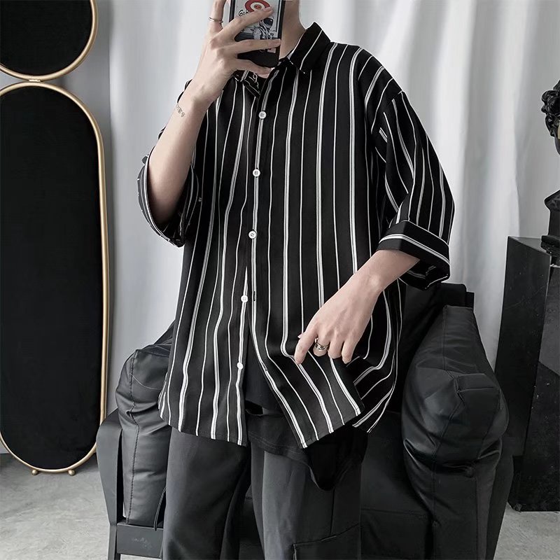 Áo Sơ Mi Tay Ngắn Dáng Rộng Họa Tiết Kẻ Sọc Trắng Đen Thời Trang Cá Tính Cho Nam