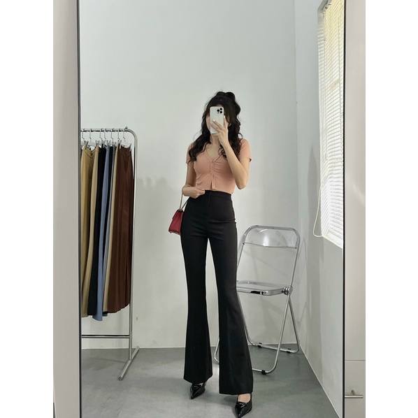 Áo Tay Ngắn Nút Lửng