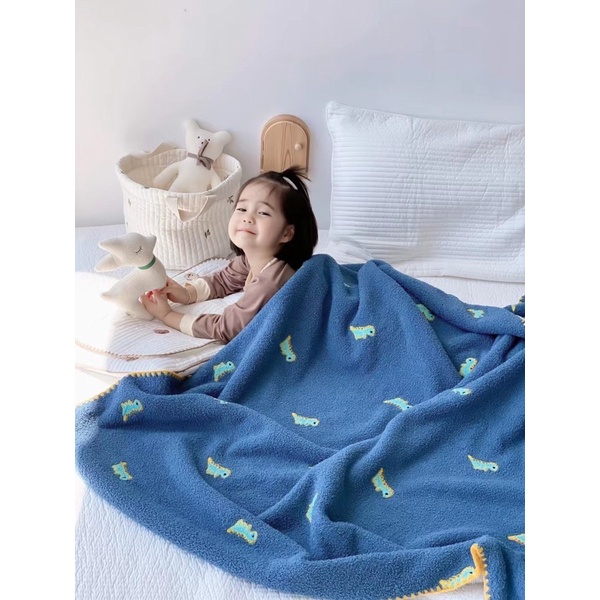 Chăn Tuyết Nỉ Nhung_CASHMERE siêu mềm mịn, Mềm dành cho bé trai bé gái đắp 4 mùa, kích thước 1m5