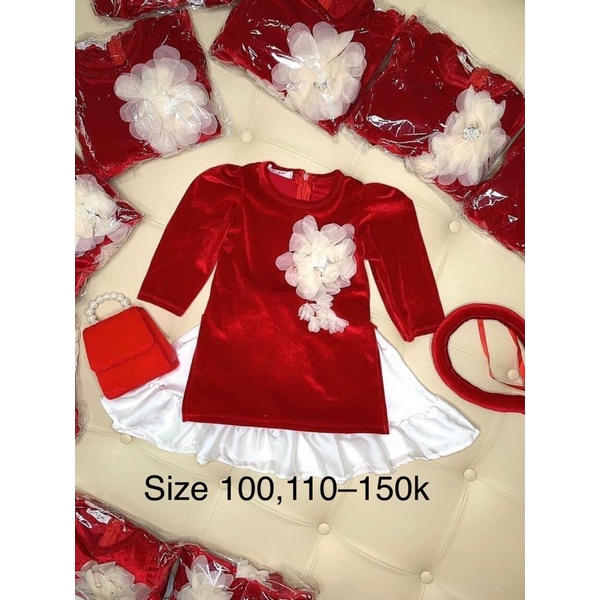 Áo dài nhung cho bé kèm mấn