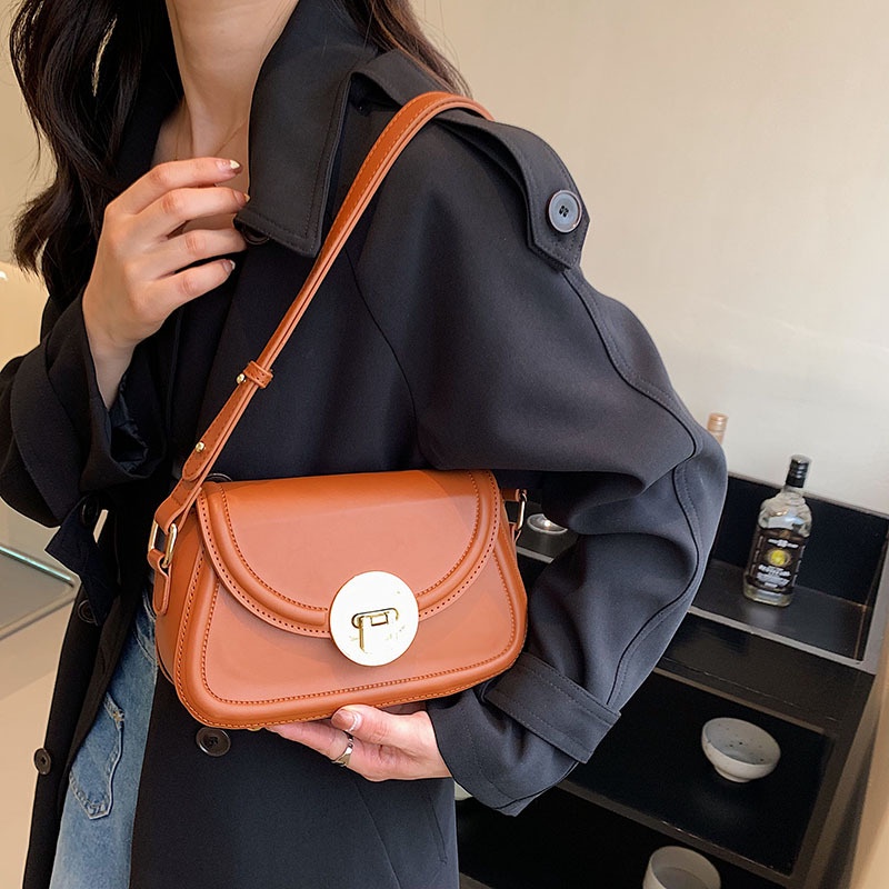 Túi Đeo Chéo Dáng Vuông Nhỏ Có Khóa Thời Trang Cao Cấp