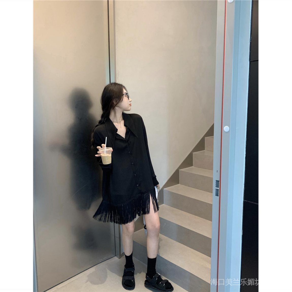 Đầm sơ mi tay dài màu đen phối tua rua thời trang cao cấp cho nữ | BigBuy360 - bigbuy360.vn