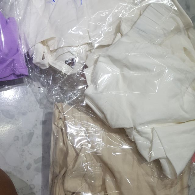 Váy trắng xinh xắn