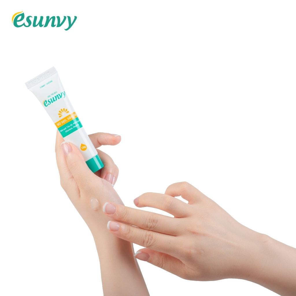 Gel Mờ Sẹo Esunvy Thành Phần Tự Nhiên Giúp Giảm Thâm, Giữ Ẩm Cho Da Tuýp 15g TMP015