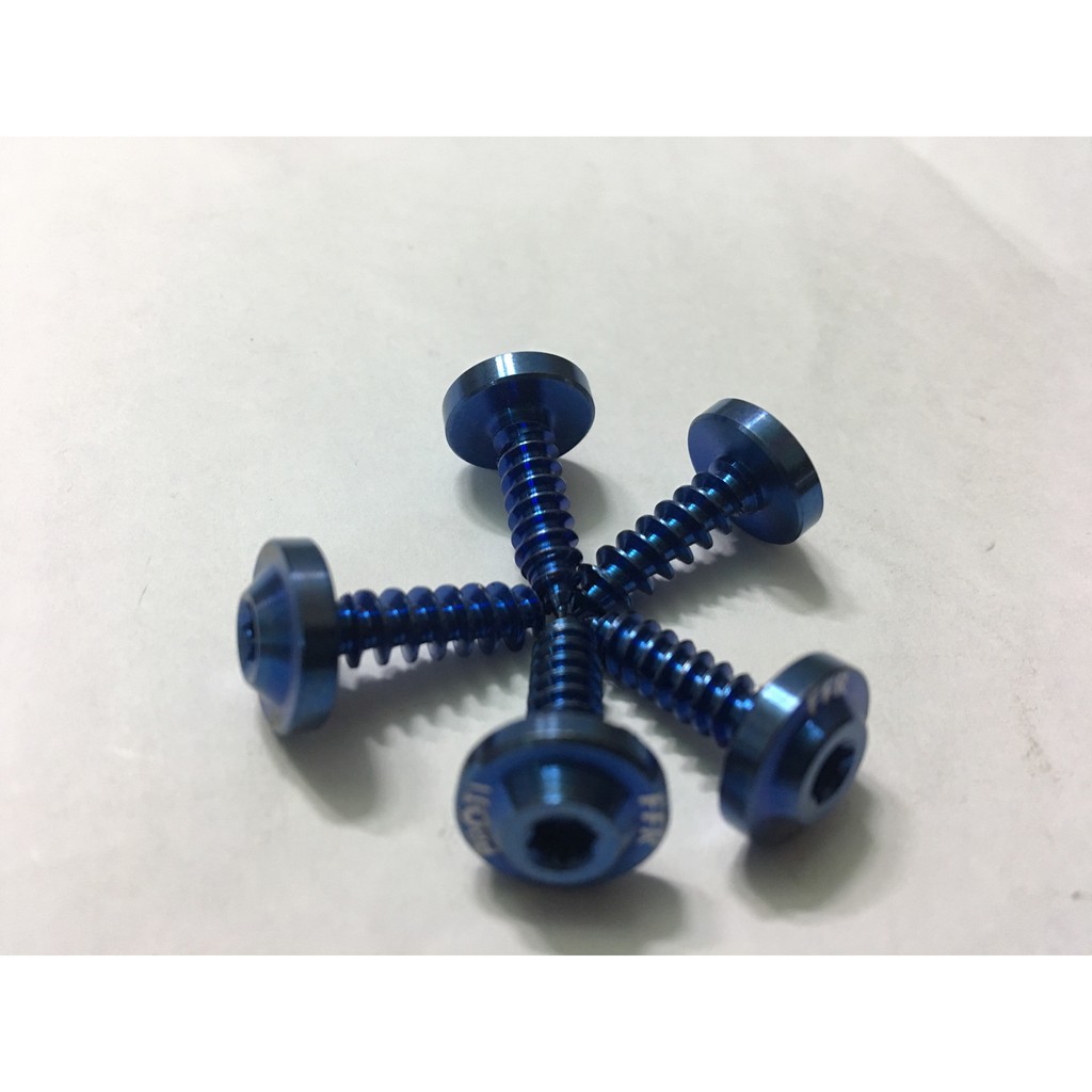 5 ỐC TITANIUM GR5 gắn DÀN ÁO(răng thưa)