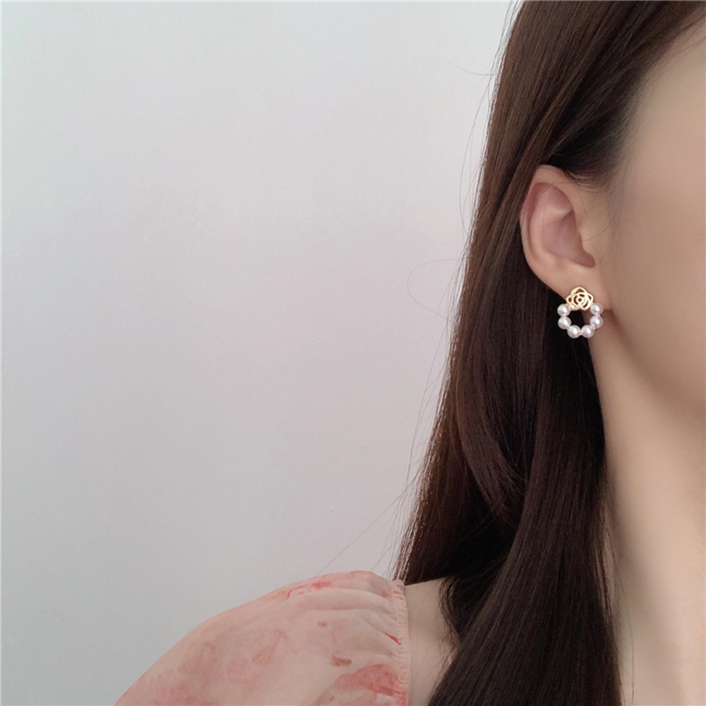 Hoa tai mạ bạc 925 hình hoa hồng đính ngọc trai phong cách cổ điển