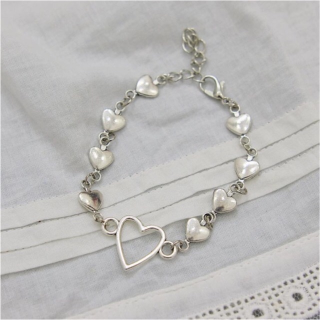 TINY HEART BRACELET