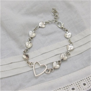 Tiny heart bracelet