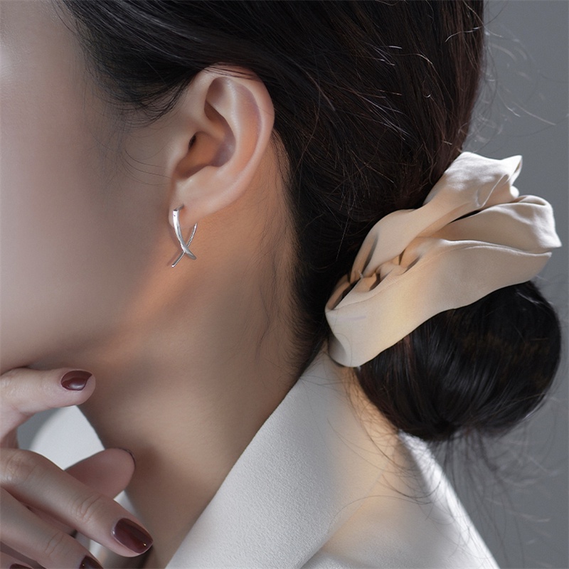 Bông Tai Hình Chữ Thập Xinh Xắn Dành Cho Nữ