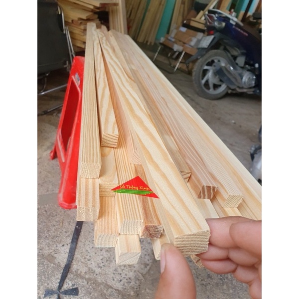 Thanh gỗ thông vuông 2cm ,dài 1m dùng làm nẹp, đóng chuồng thú cưng, làm khung viền,trang trí nhà cửa,chế DIY