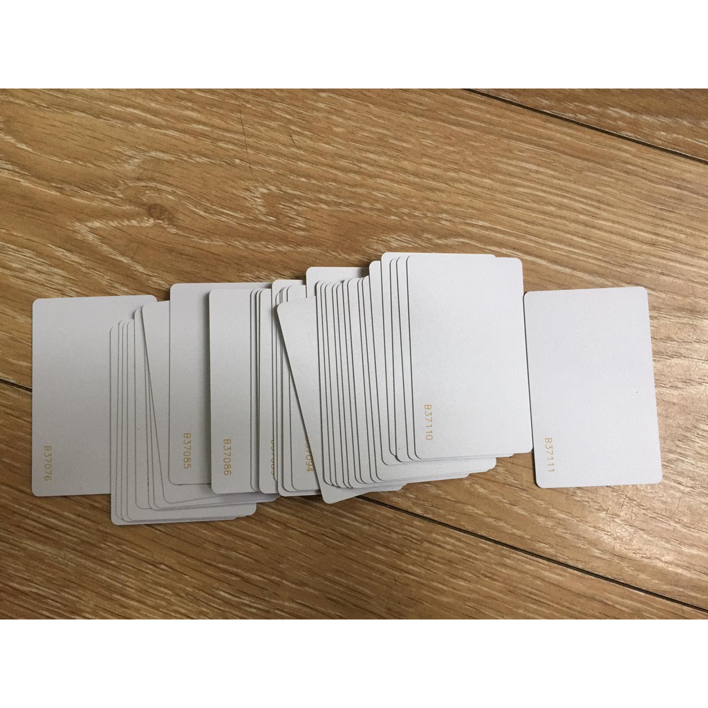 Thẻ trắng chuẩn cỡ atm
