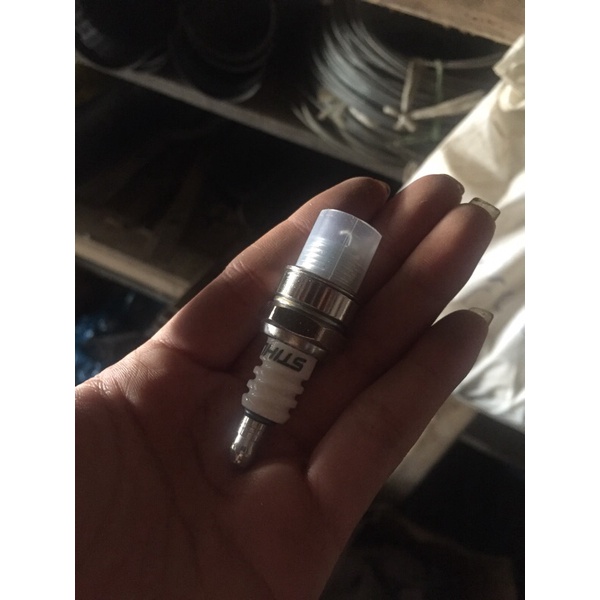 bu-gi máy cắt cỏ