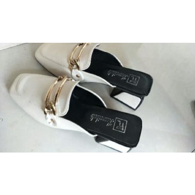 Giầy sục nữ đế vuông 5 cm VFF