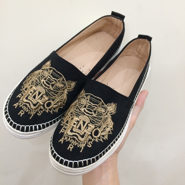 {Hình thật-FREE SHIP} Giày lười slip on thêu hổ cao cấp | BigBuy360 - bigbuy360.vn