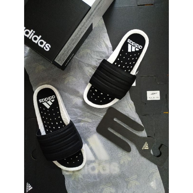 Dép Quai Ngang Thể Thao Adilette Boost All Black