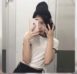 Croptop Cổ Tròn Phối Viền