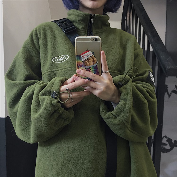 Áo thun tay dài dáng rộng vải lông cừu thời trang thu đông | BigBuy360 - bigbuy360.vn