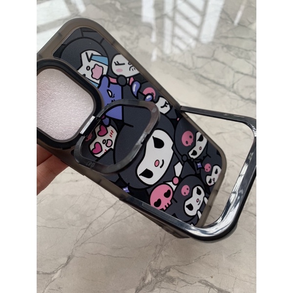Ốp lưng iphone mềm dẻo viền bo tròn chống sốc có chân để bàn tiện lợi mẫu kuromi đen và kirby hồng