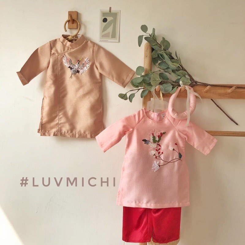 Áo dài gấm cho bé trai